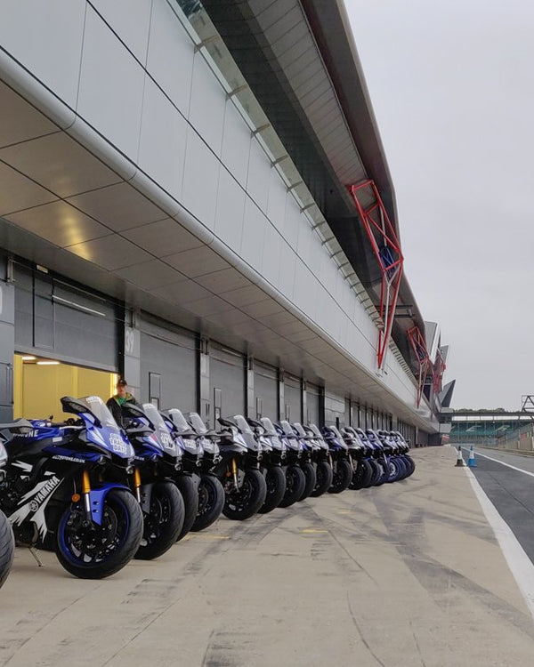 Yamaha R1M Masterclass - Silverstone