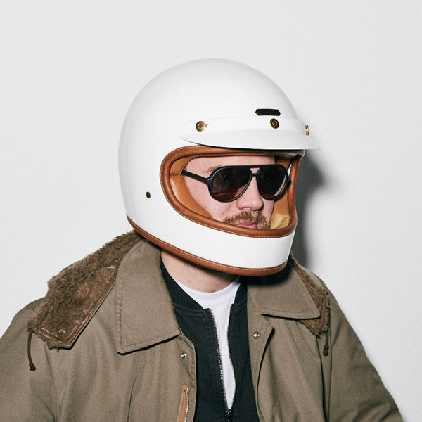 Glossy White Carbon Sun Peak