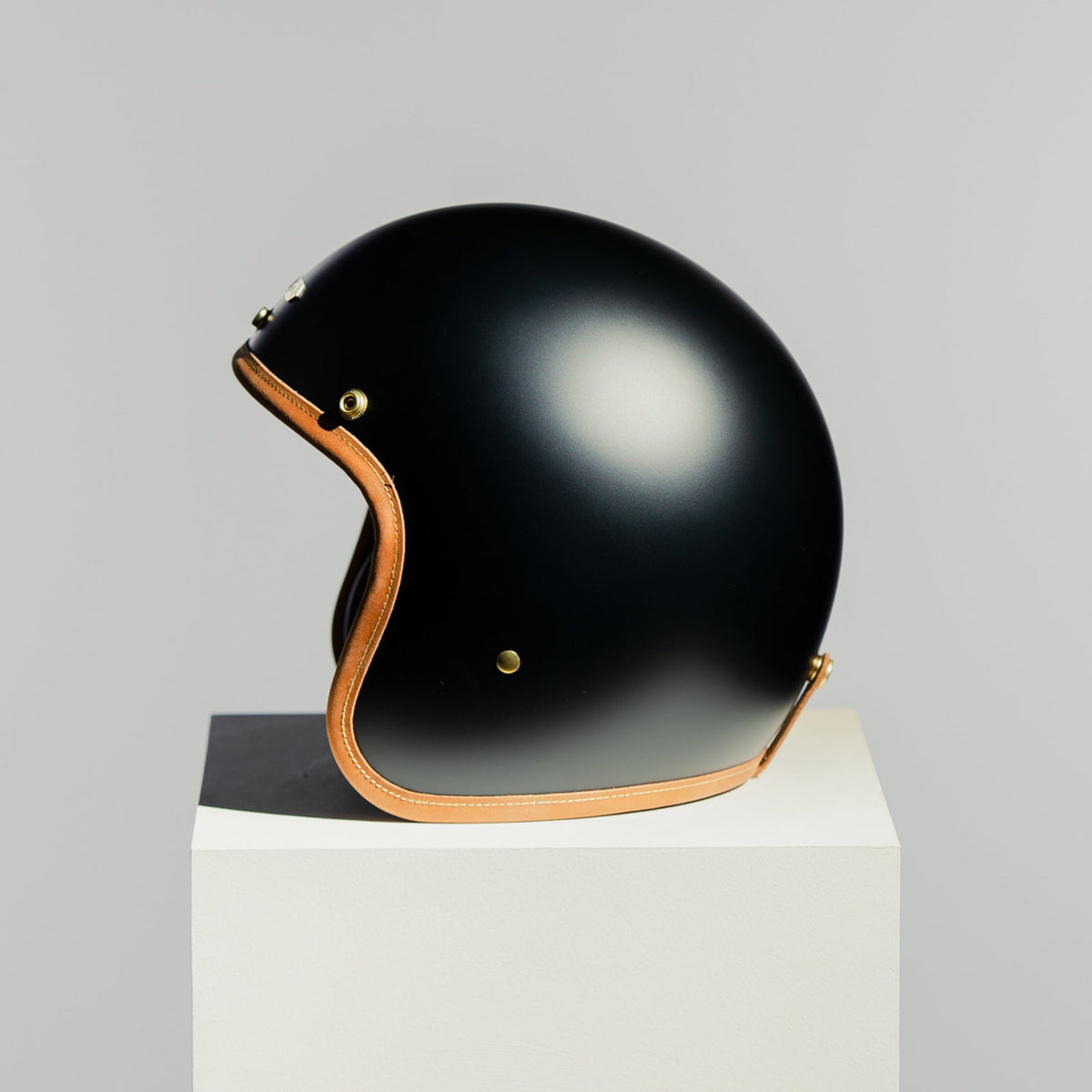 Hedonist Stable Black